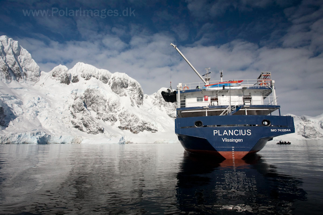 Oceanwide vessel Plancius, off Booth Island_MG_4595