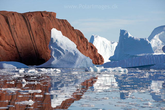 Icebergs around Røde Ø, Scoresbysund_MG_1190