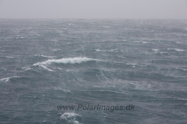 Tristan da Cunha in a hurricane - 43.3 m-s max-2617